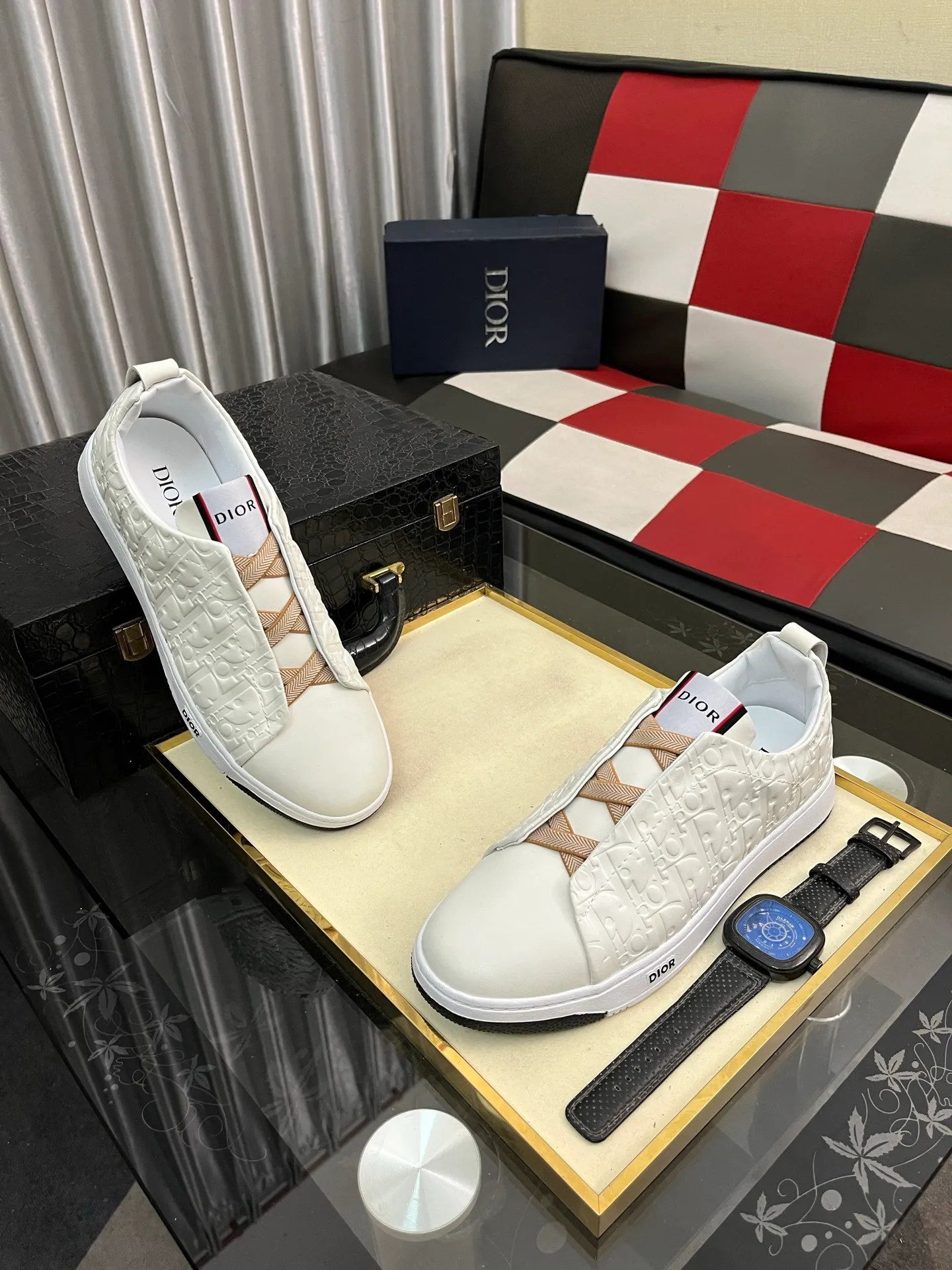 Men's Men's Shoes 💰458⌚️⌚️[Dior] Dior's new casual men's shoes are on the market in Hong Kong counters. The official website is 1:1 production. Original Italian materials. Designed by European and American masters. Perfect shape to create counter quality. Solid color rubber wear-resistant outsole and classic dazzling head! Super versatile and very comfortable. High-end without losing taste, fashionable and novel! ! Absolute focus! Code number: 38-442️⃣Colors available